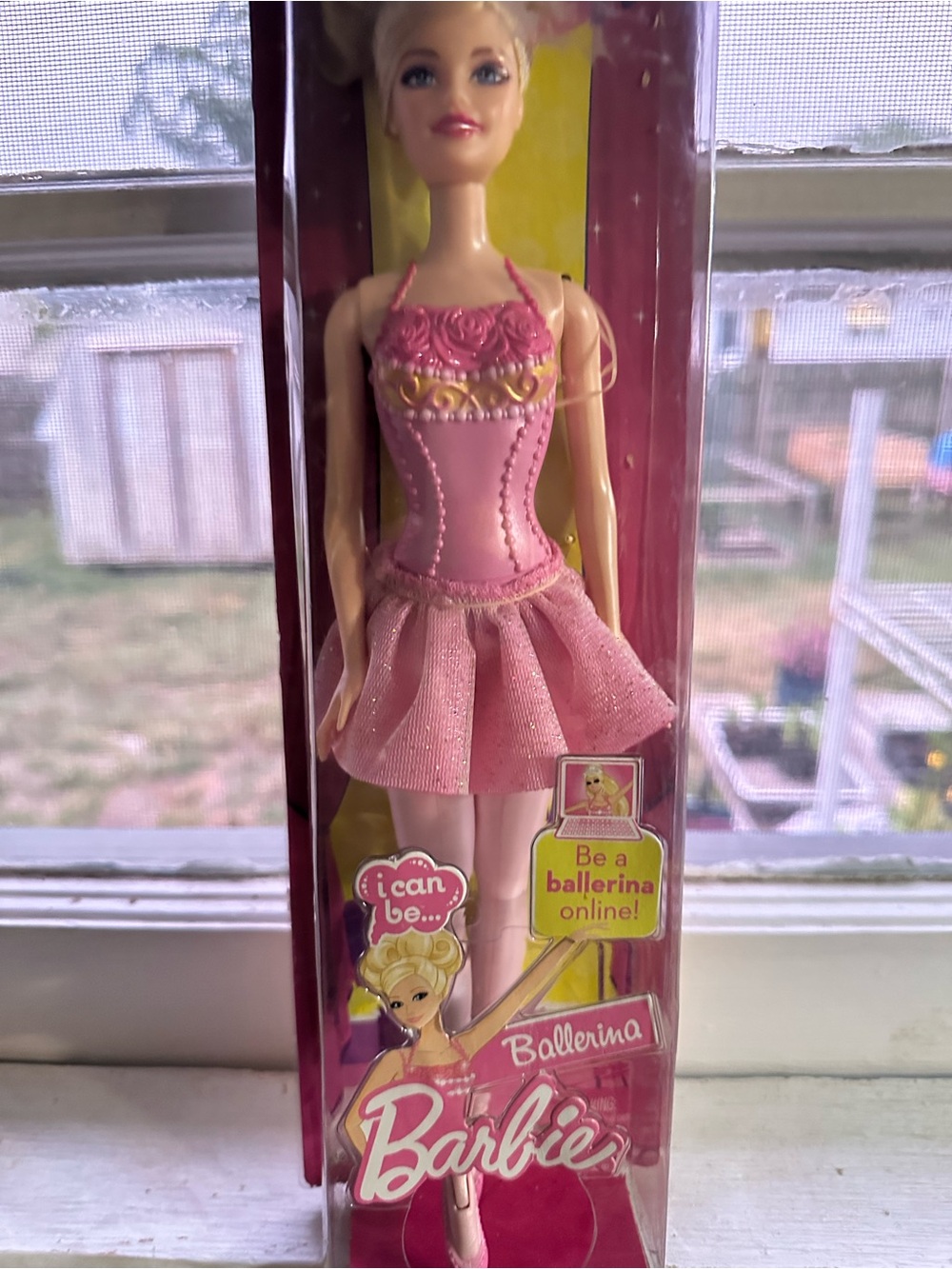 Barbie - Picture 2 of 2